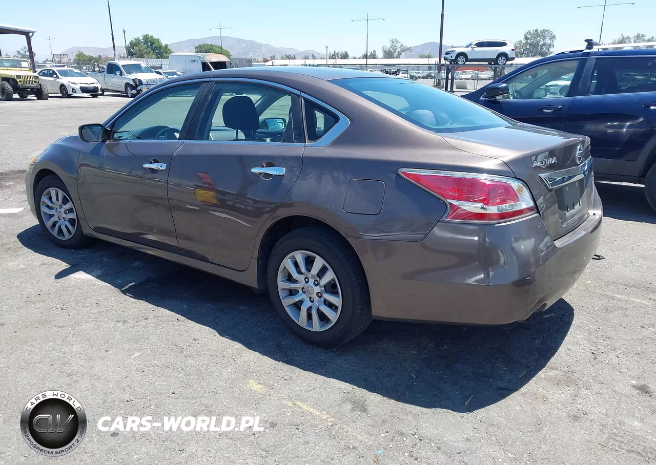 2015 Nissan Altima 2.5 S VIN:1N4AL3AP6FC162043 - 3
