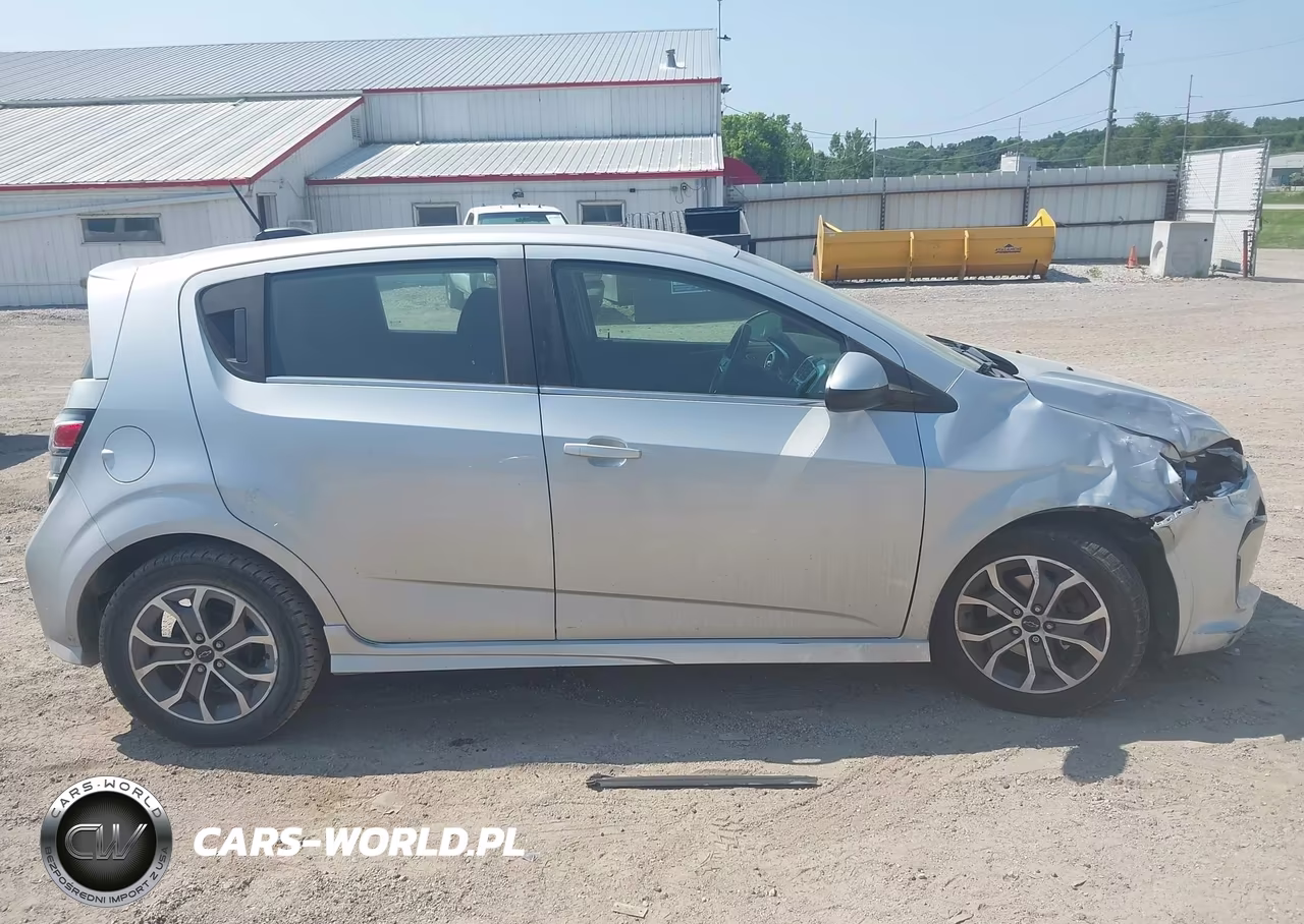 2019 Chevrolet Sonic Lt Auto VIN:1G1JD6SBXK4109032 - 13
