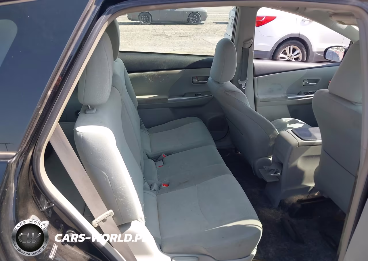 2012 Toyota Prius V Two VIN:JTDZN3EU9C3040439 - 8