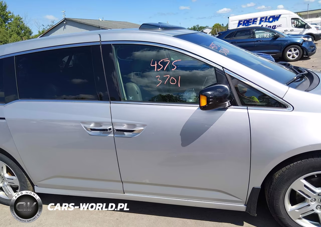 2011 Honda Odyssey Touring-Touring Elite VIN:5FNRL5H96BB005514 - 13