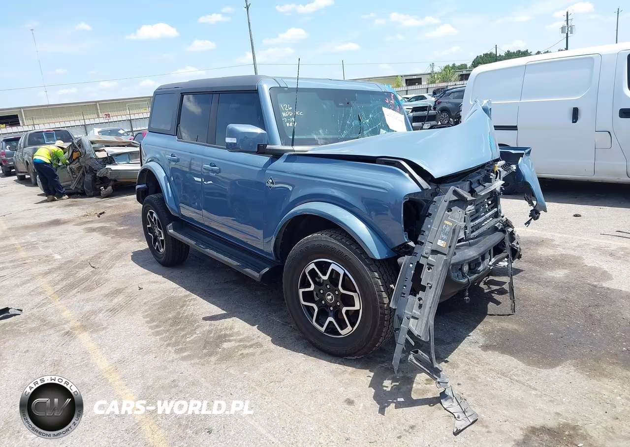 2025 Ford Bronco Outer Banks – zdjęcie 1 z 17