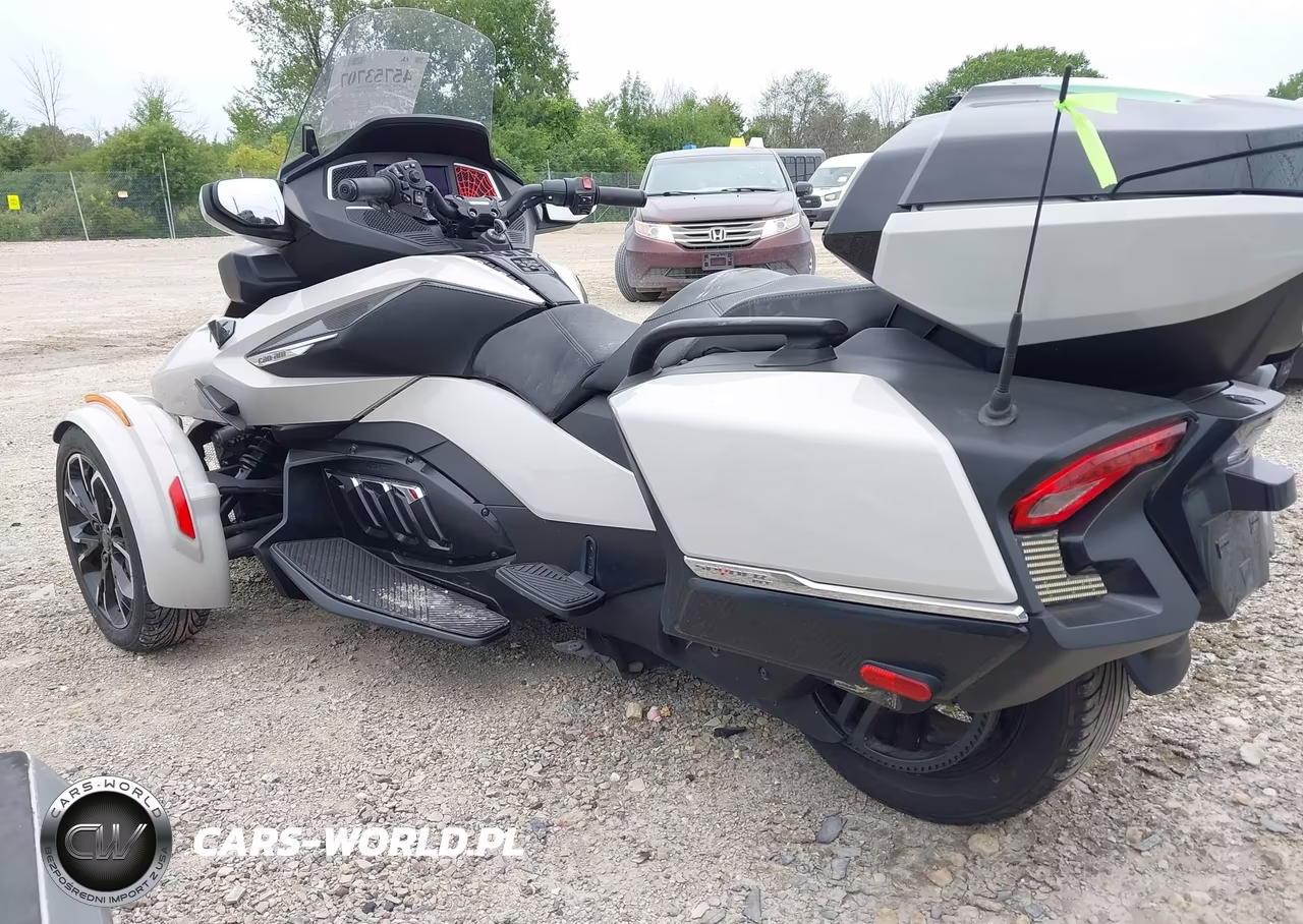 2020 Can-Am Spyder Roadster Rt-Rt Limited VIN:2BXNBDD22LV005186 - 3