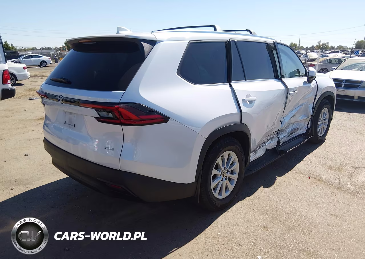 2026 Toyota Grand Highlander Hybrid Xle VIN:5TDACAB53TS068921 - 4