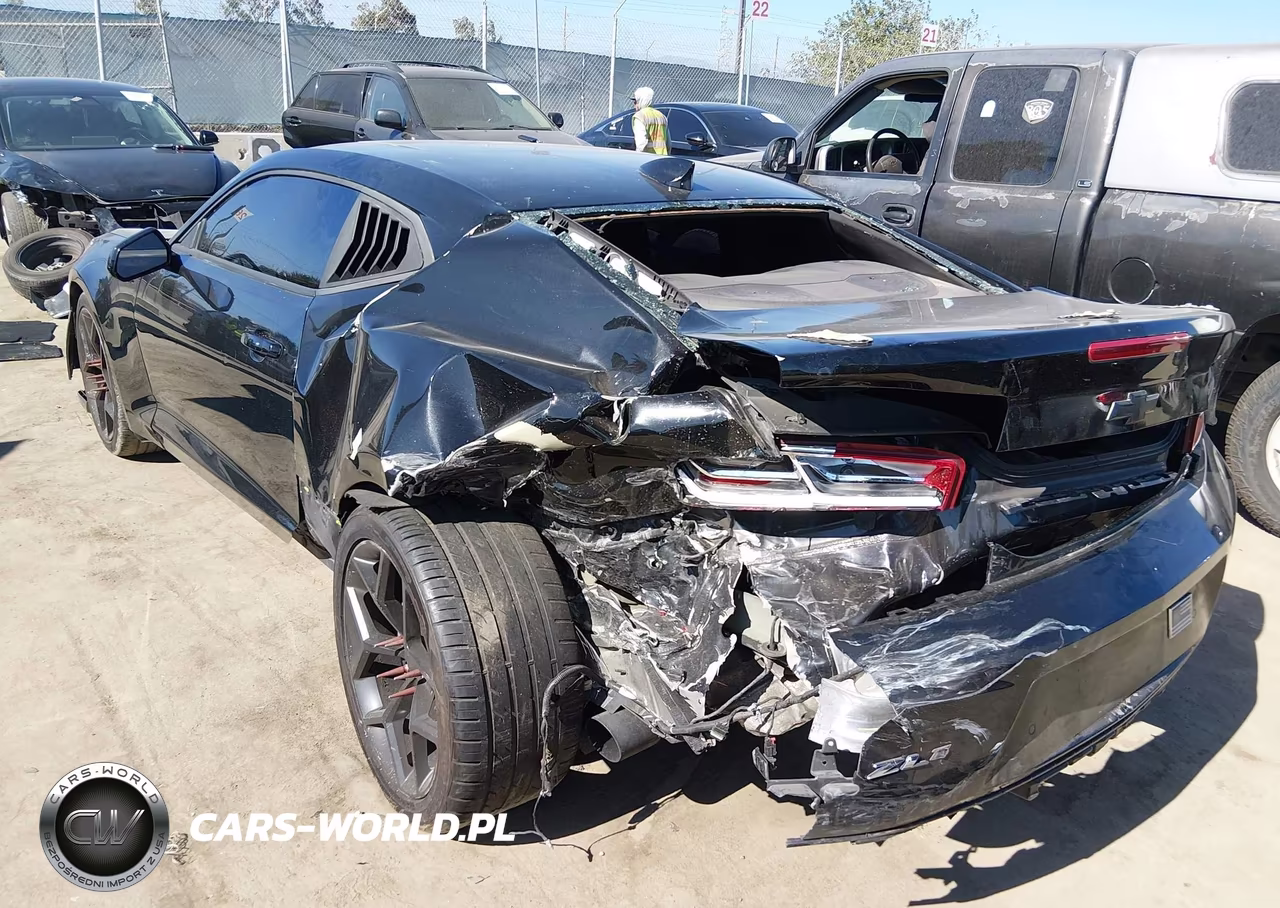 2018 Chevrolet Camaro 1Ss VIN:1G1FF1R70J0165166 - 3