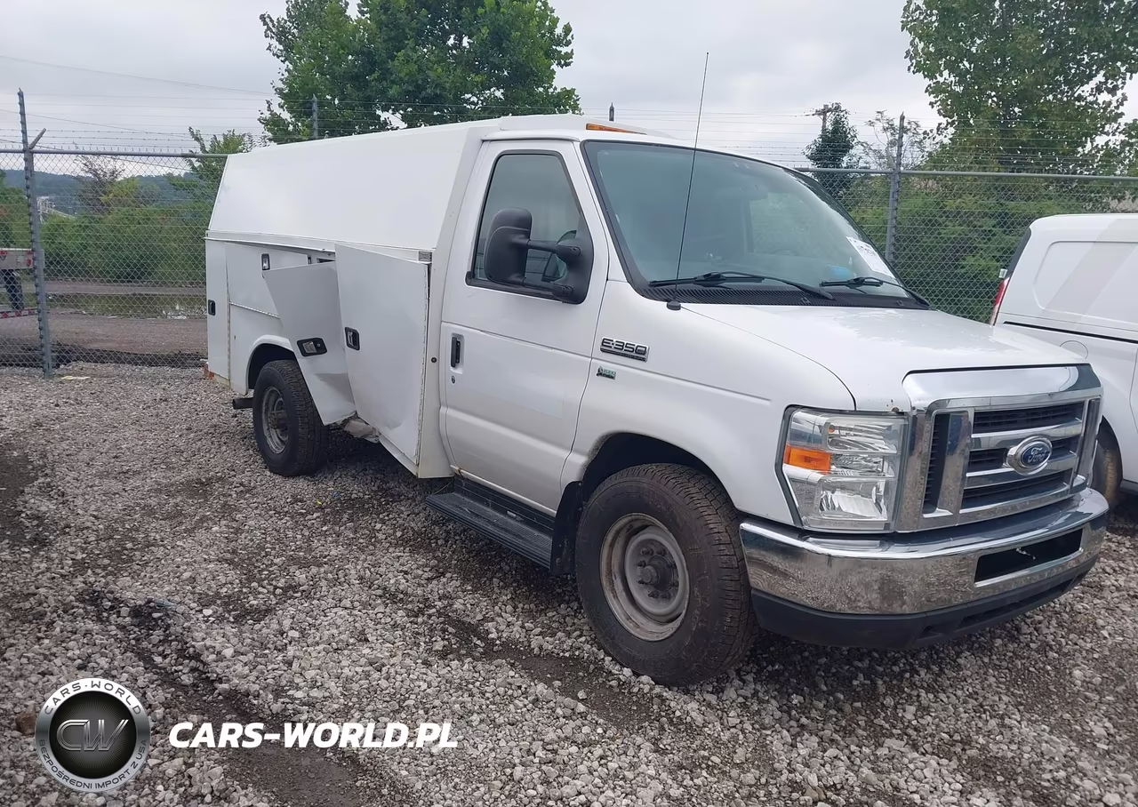 2016 Ford E-350 Cutaway