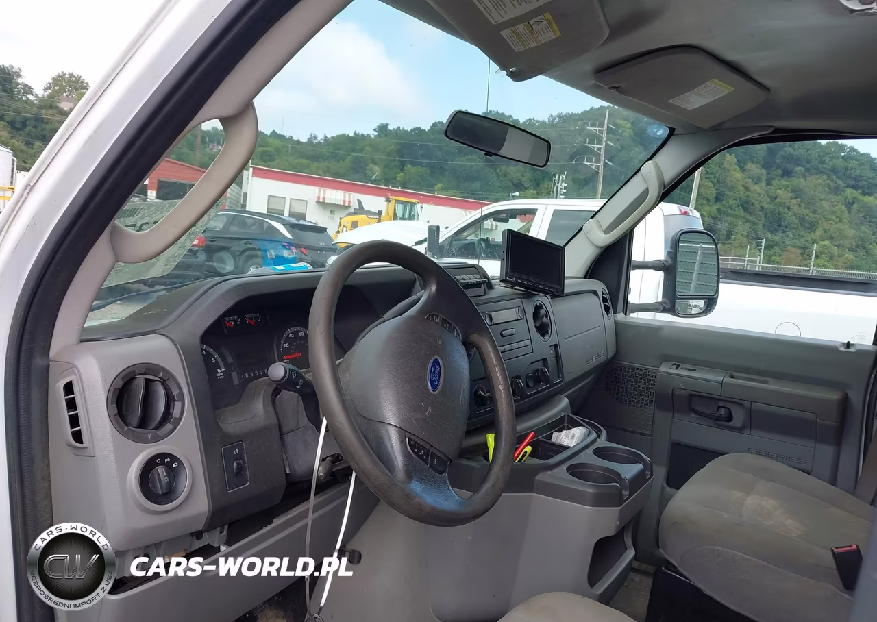 2016 Ford E-350 Cutaway VIN:1FDWE3FL4GDC26717 - 13