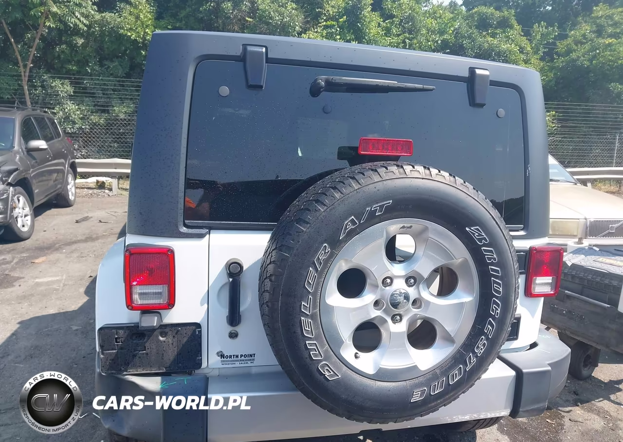2015 Jeep Wrangler Sahara VIN:1C4AJWBG7FL682218 - 16
