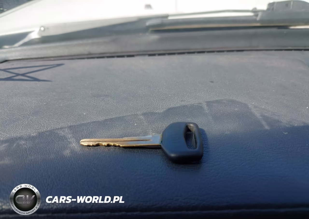 1985 Toyota Camry Dlx VIN:JT2SV12E5F0255592 - 11