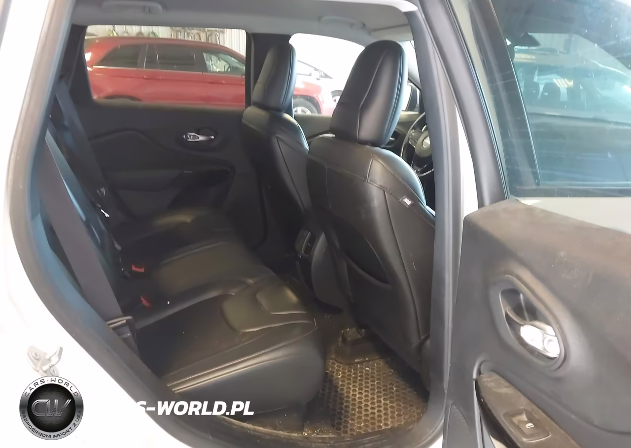 2020 Jeep Cherokee Altitude 4X4 VIN:1C4PJMLN4LD553984 - 8