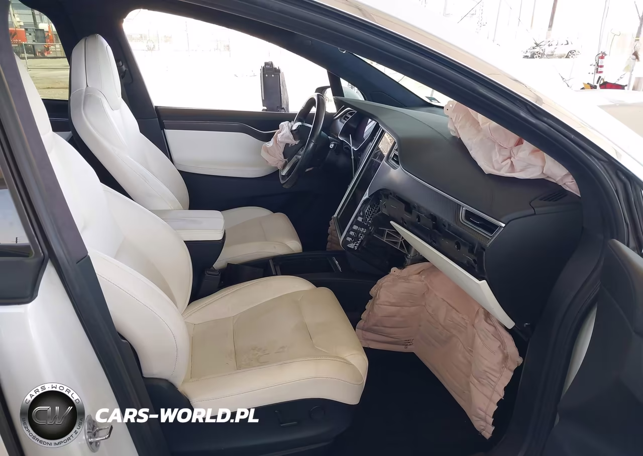 2018 Tesla Model X 100D-75D-P100D VIN:5YJXCBE20JF090796 - 5