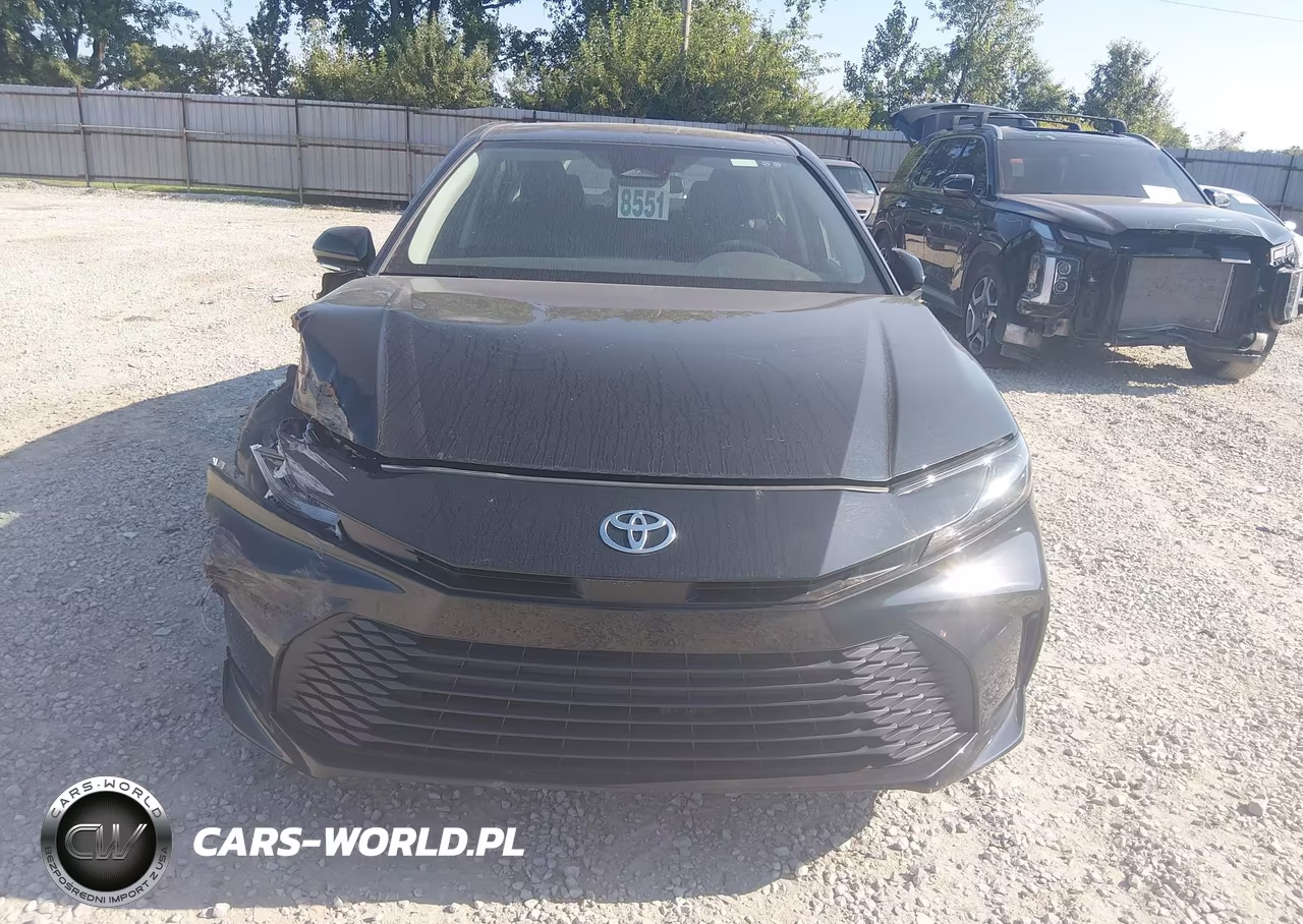 2025 Toyota Camry Le VIN:4T1DAACK0SU598213 - 12