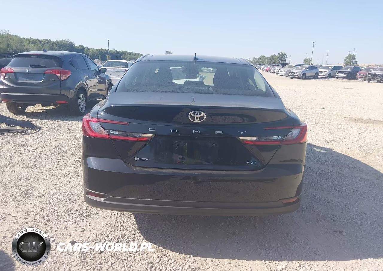 2025 Toyota Camry Le VIN:4T1DAACK0SU598213 - 16