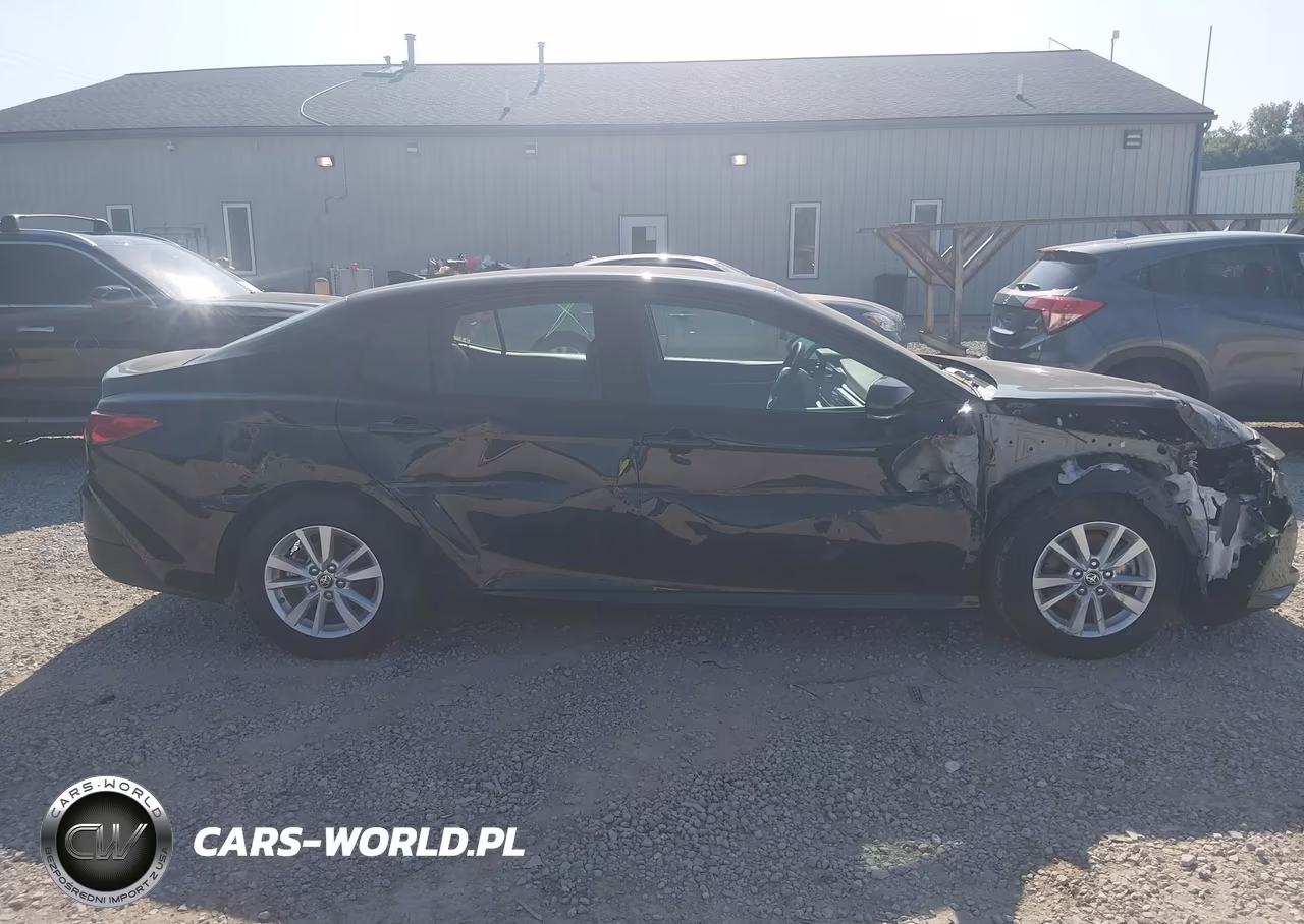 2025 Toyota Camry Le VIN:4T1DAACK0SU598213 - 18