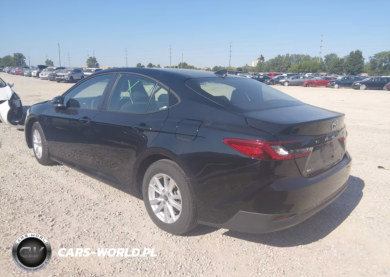 2025 Toyota Camry Le VIN:4T1DAACK0SU598213 - 3