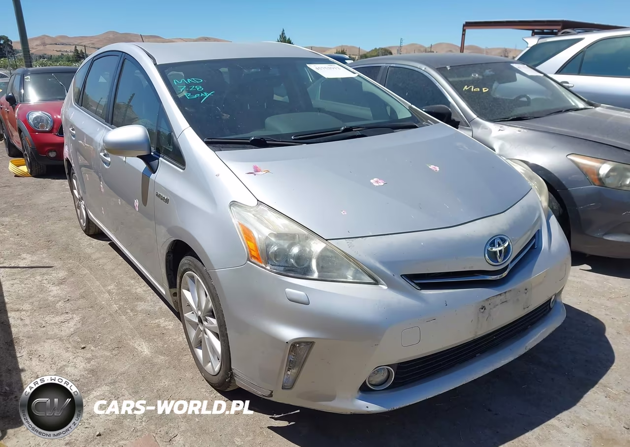 2013 Toyota Prius V Five – zdjęcie 1 z 16