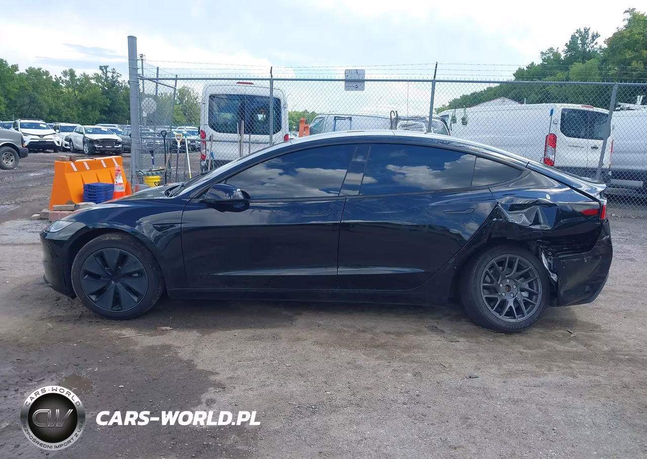 2025 Tesla Model 3 Long Range Rear-Wheel Drive-Standard Rear-Wheel Drive VIN:5YJ3E1EA4SF019970 - 12