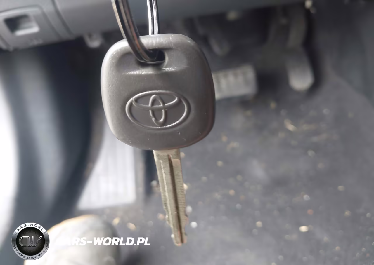 2011 Toyota Corolla S VIN:2T1BU4EEXBC653212 - 11