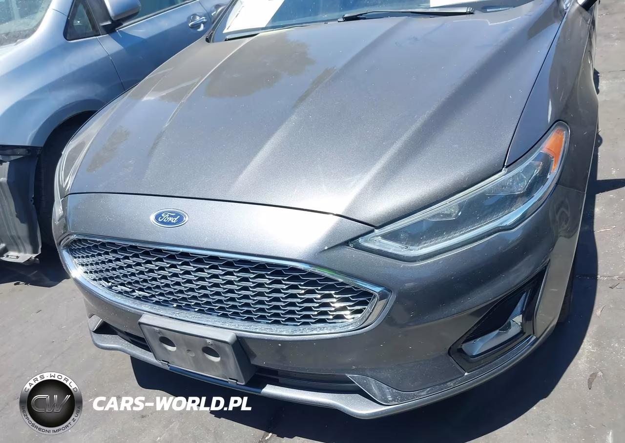 2019 Ford Fusion Energi Titanium VIN:3FA6P0SU9KR284310 - 13