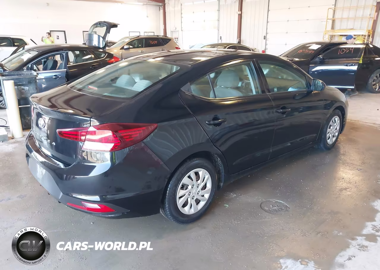 2019 Hyundai Elantra Se VIN:5NPD74LF9KH485863 - 4