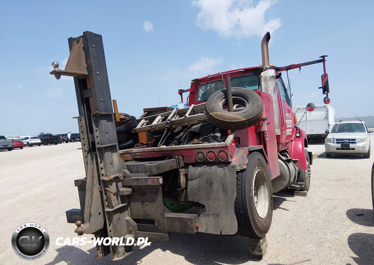 2005 Sterling Truck A 9500 VIN:2FWBA2CG75AN84659 - 4