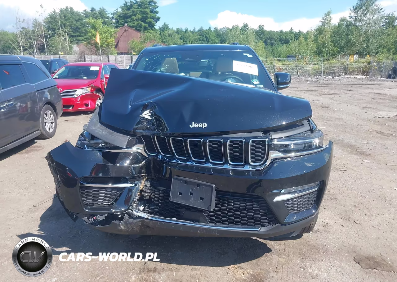 2024 Jeep Grand Cherokee Limited 4X4 VIN:1C4RJHBGXRC165871 - 11