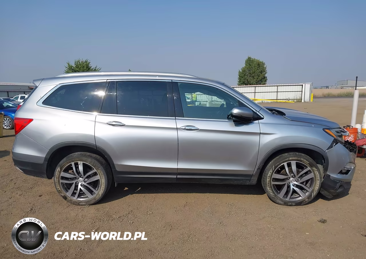 2017 Honda Pilot Touring VIN:5FNYF6H98HB003460 - 14
