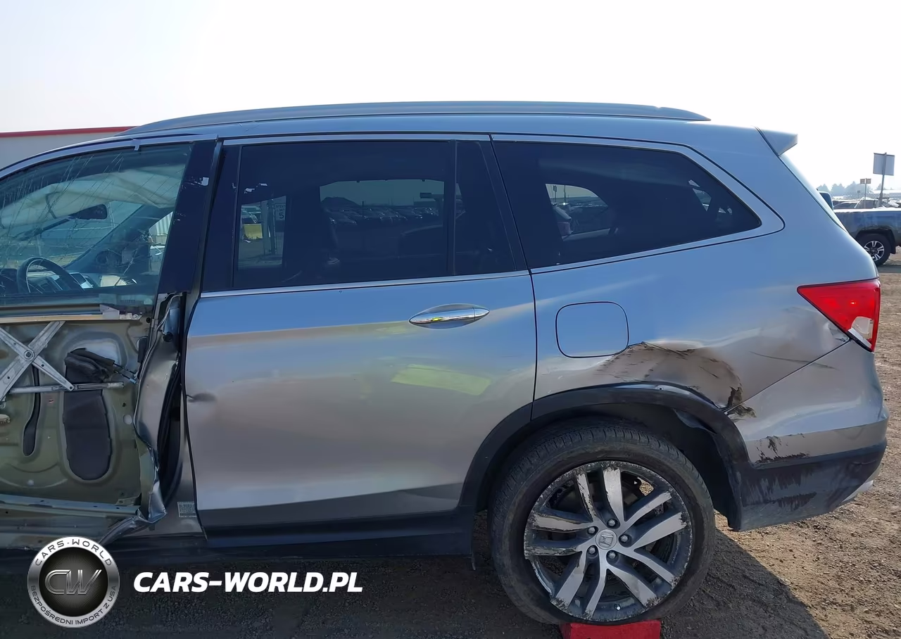 2017 Honda Pilot Touring VIN:5FNYF6H98HB003460 - 21