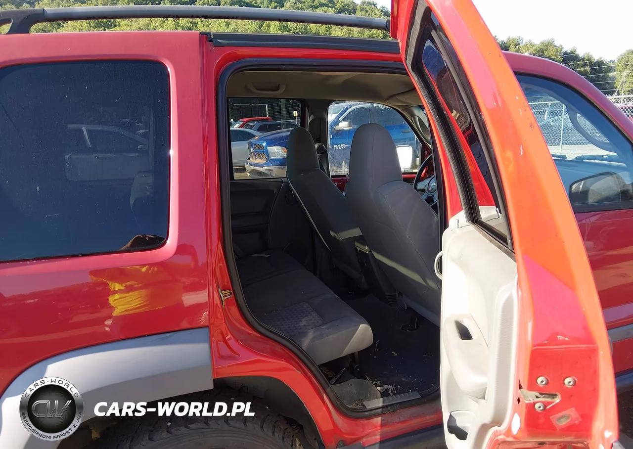 2005 Jeep Liberty Sport VIN:1J4GL48K65W502271 - 8