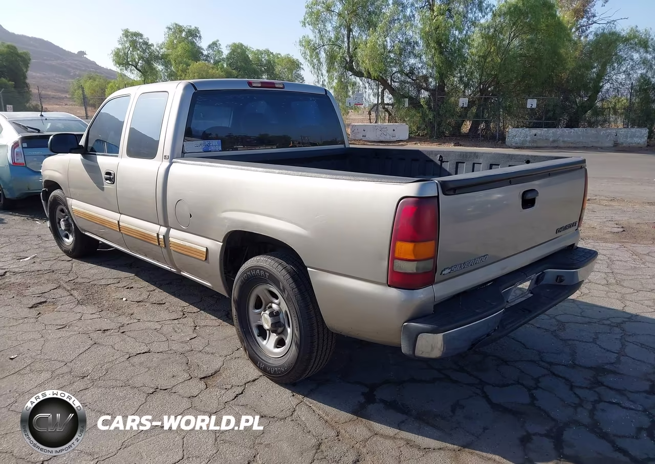2002 Chevrolet Silverado 1500 Ls VIN:2GCEC19V221324611 - 3