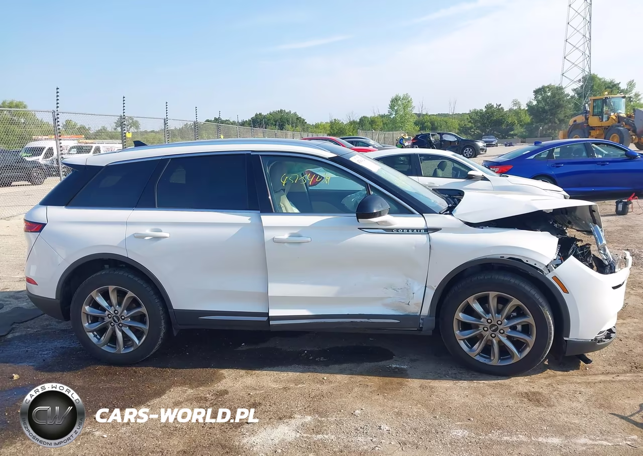 2021 Lincoln Corsair Standard VIN:5LMCJ1D99MUL13726 - 13