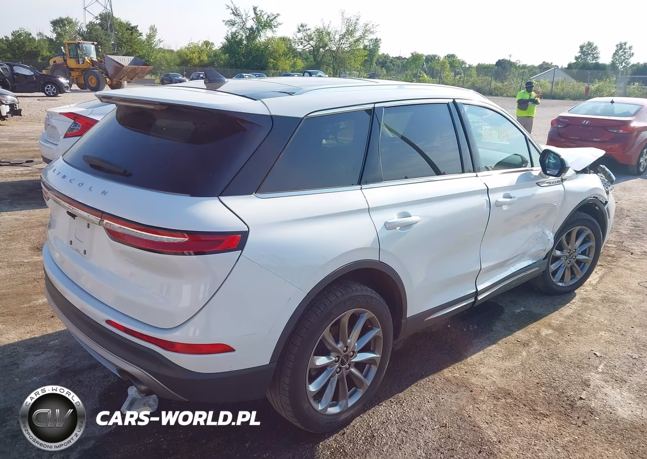 2021 Lincoln Corsair Standard VIN:5LMCJ1D99MUL13726 - 4