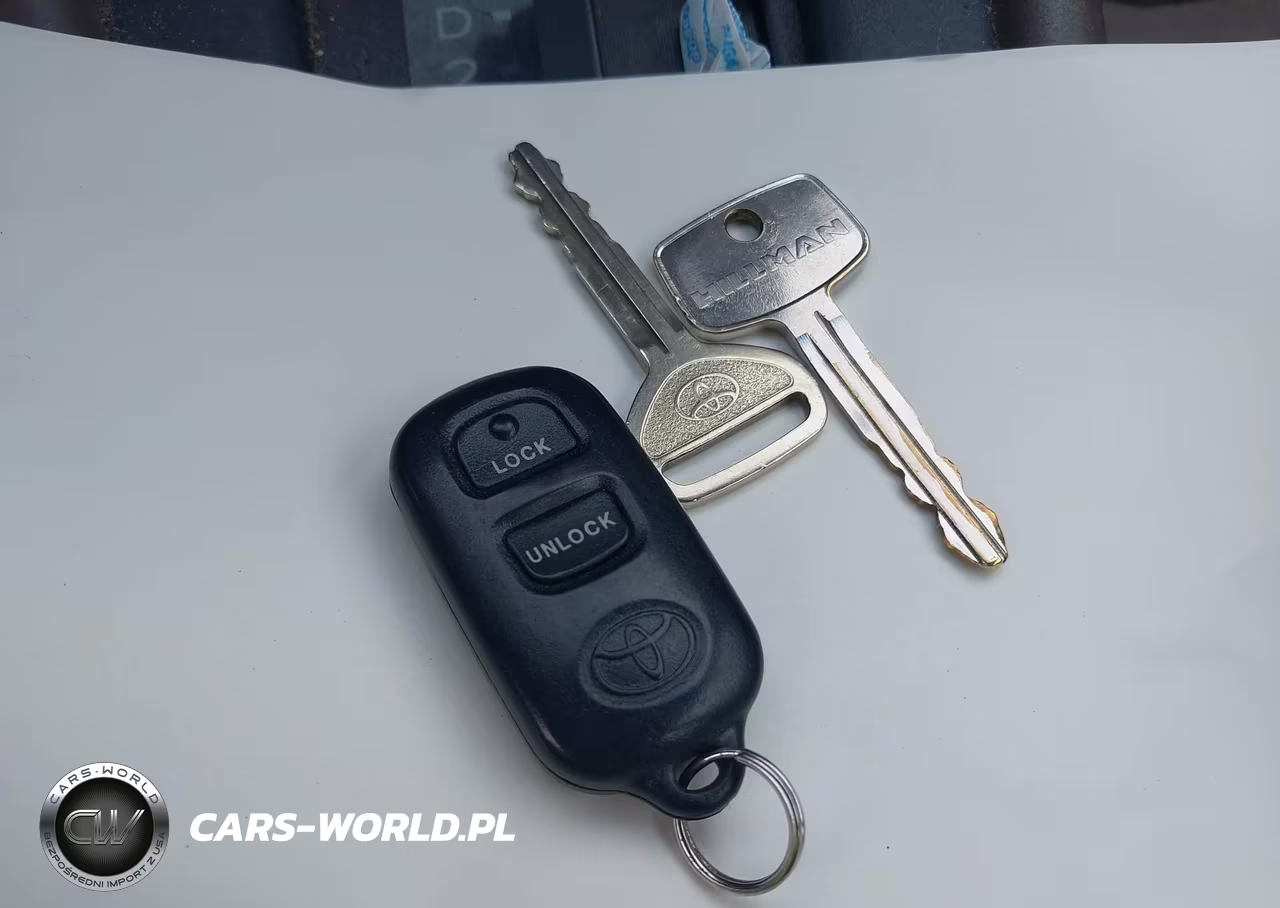 2000 Toyota Camry Le VIN:4T1BG22K1YU740672 - 11