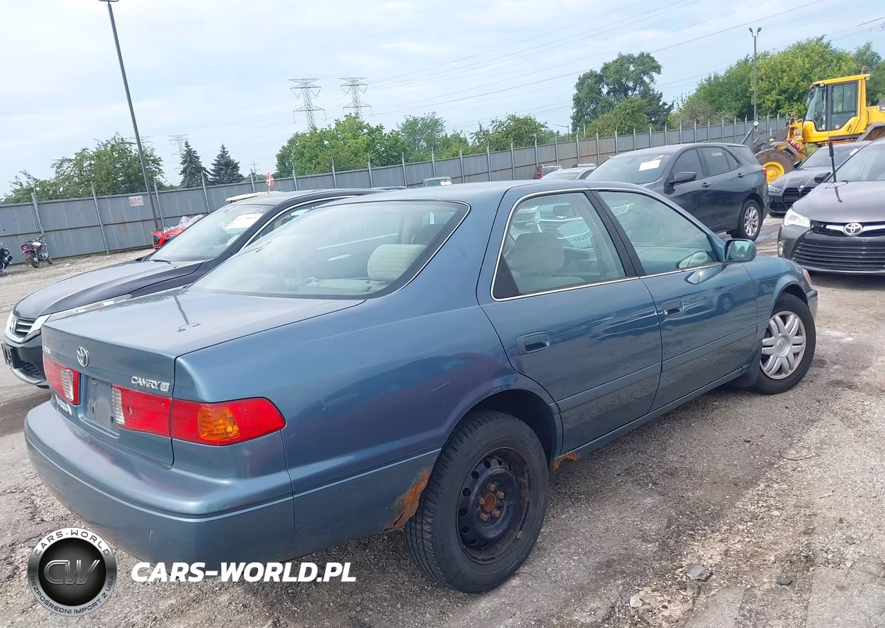 2000 Toyota Camry Le VIN:4T1BG22K1YU740672 - 4