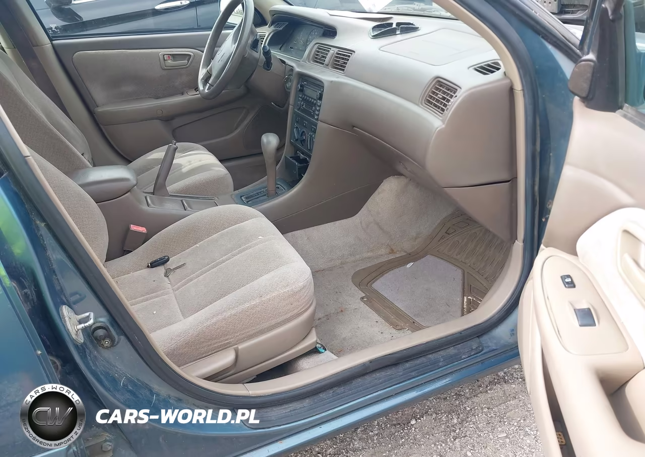 2000 Toyota Camry Le VIN:4T1BG22K1YU740672 - 5