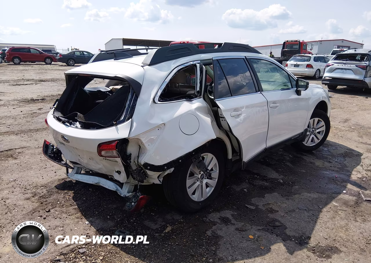 2019 Subaru Outback 2.5I Premium VIN:4S4BSAFC6K3384342 - 4