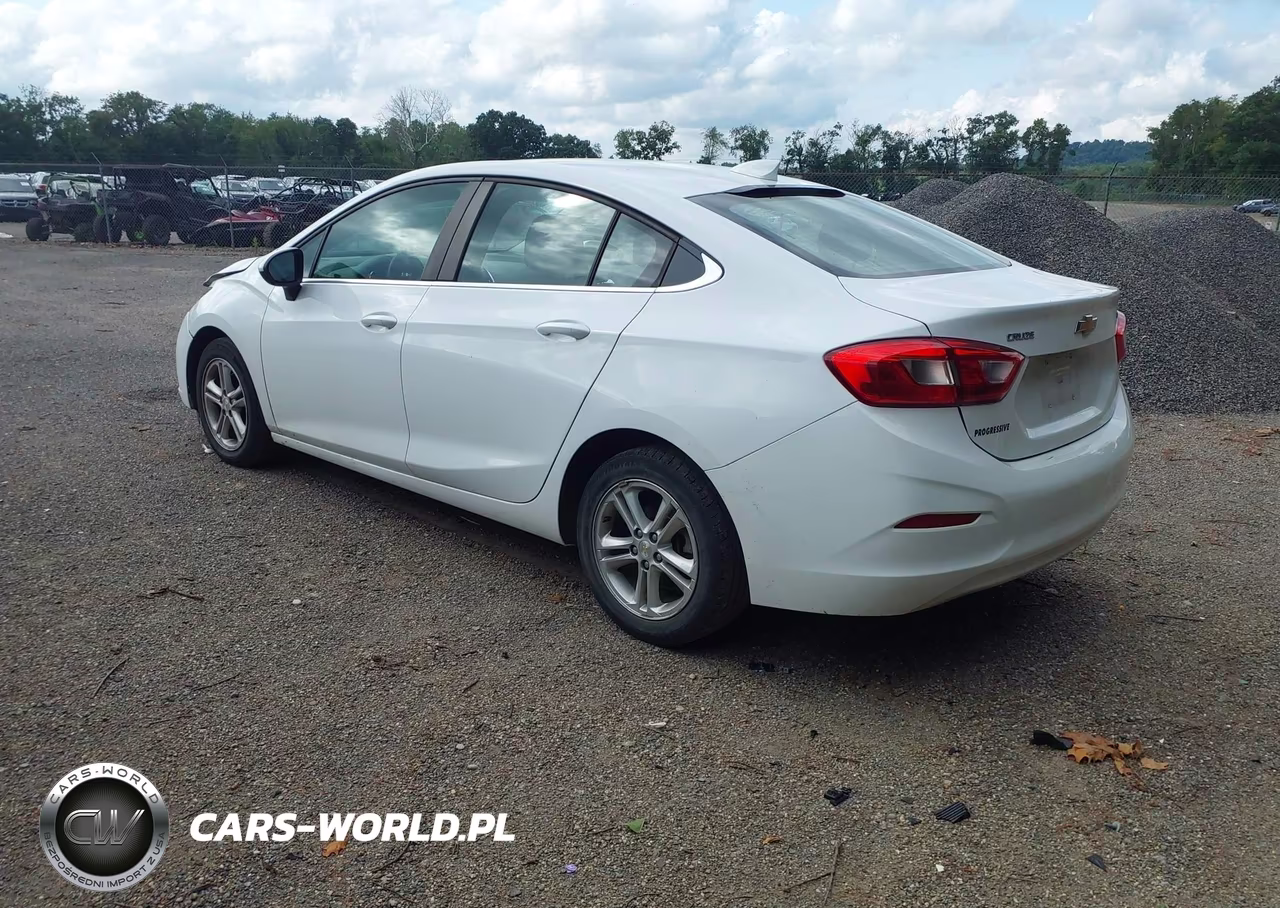 2018 Chevrolet Cruze Lt Auto VIN:1G1BE5SM5J7245028 - 3