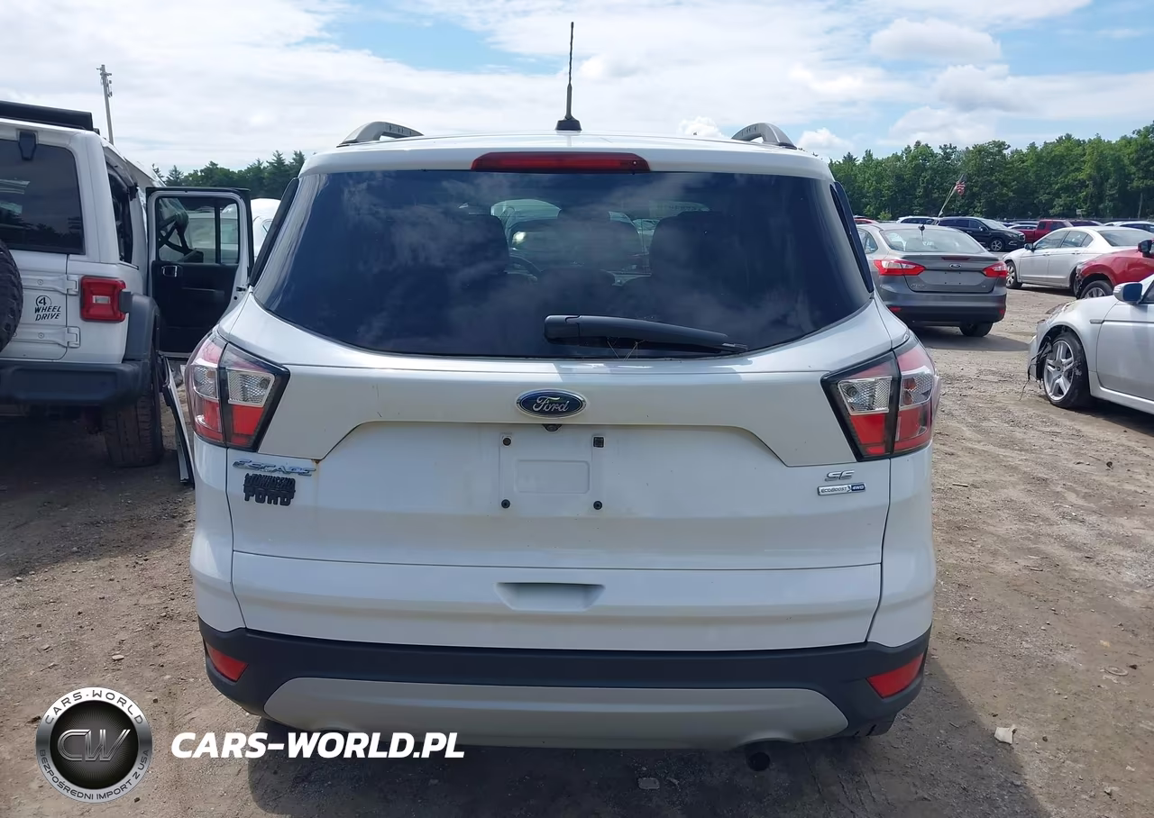 2018 Ford Escape Se VIN:1FMCU9GD1JUD32890 - 16