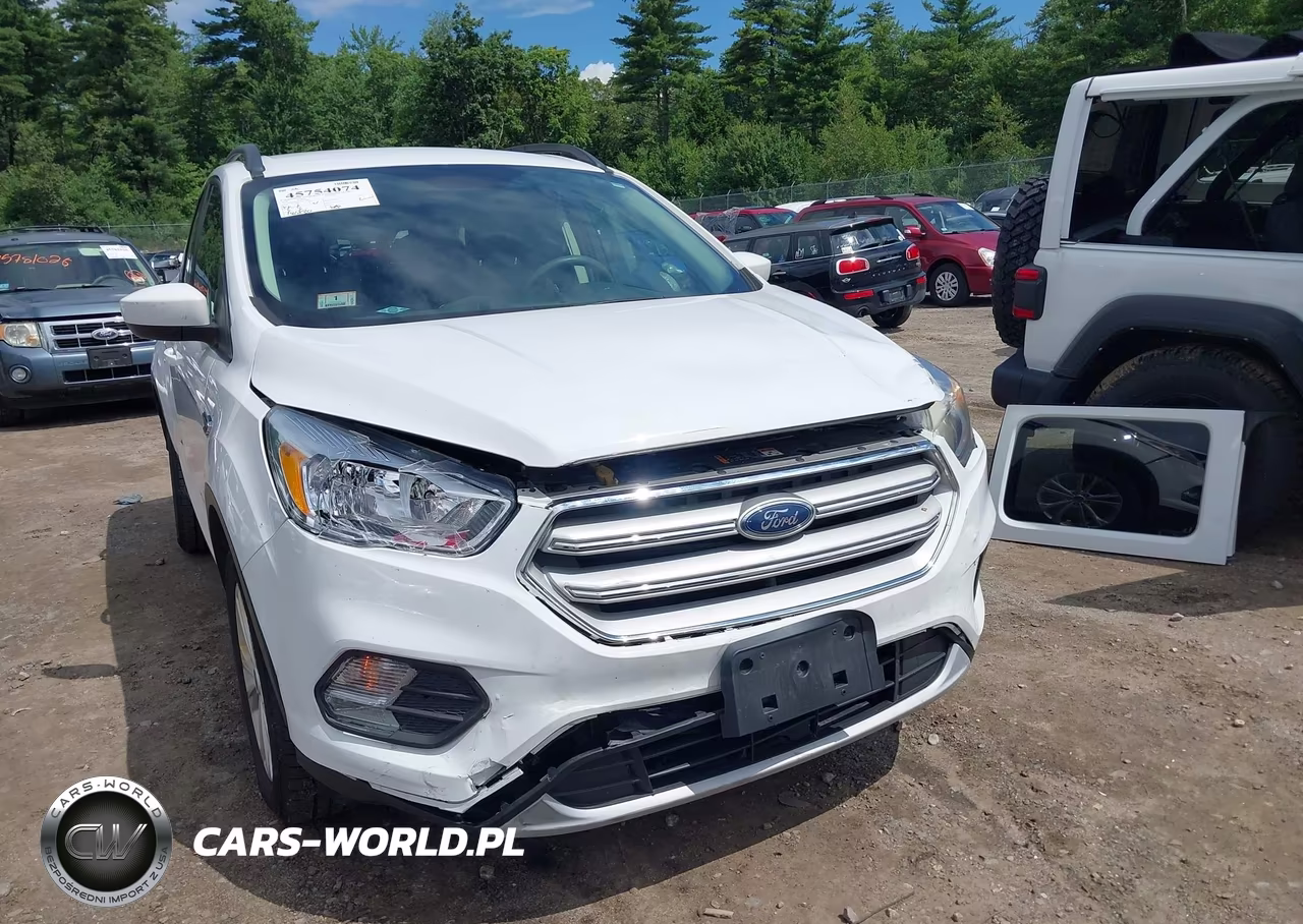 2018 Ford Escape Se VIN:1FMCU9GD1JUD32890 - 17