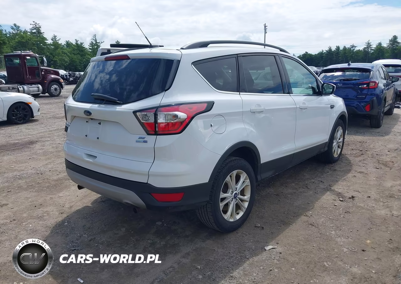 2018 Ford Escape Se VIN:1FMCU9GD1JUD32890 - 4