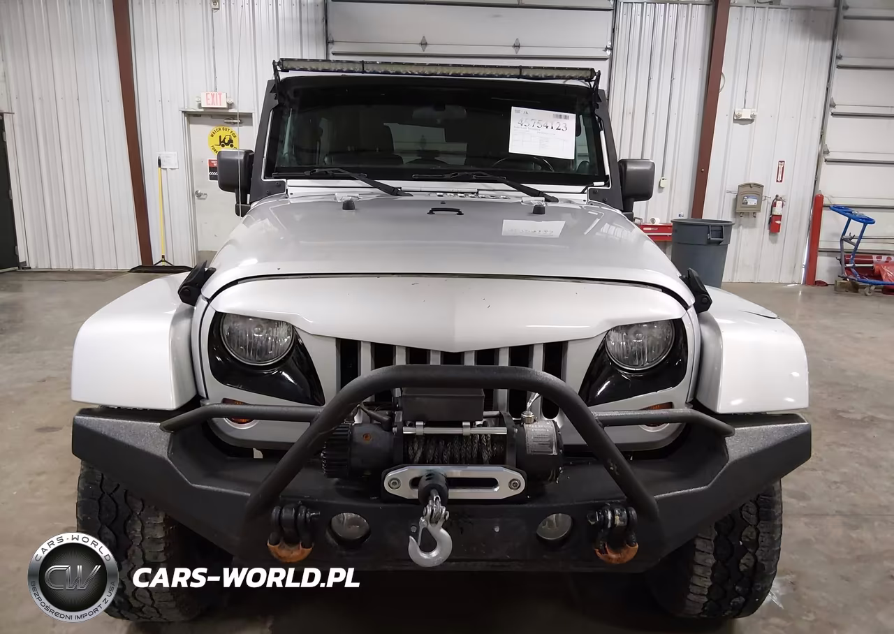 2012 Jeep Wrangler Unlimited Sahara VIN:1C4HJWEGXCL196119 - 18