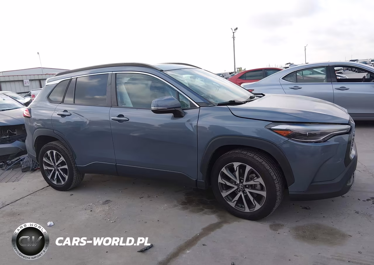 2022 Toyota Corolla Cross Xle VIN:7MUDAAAG7NV002502 - 13