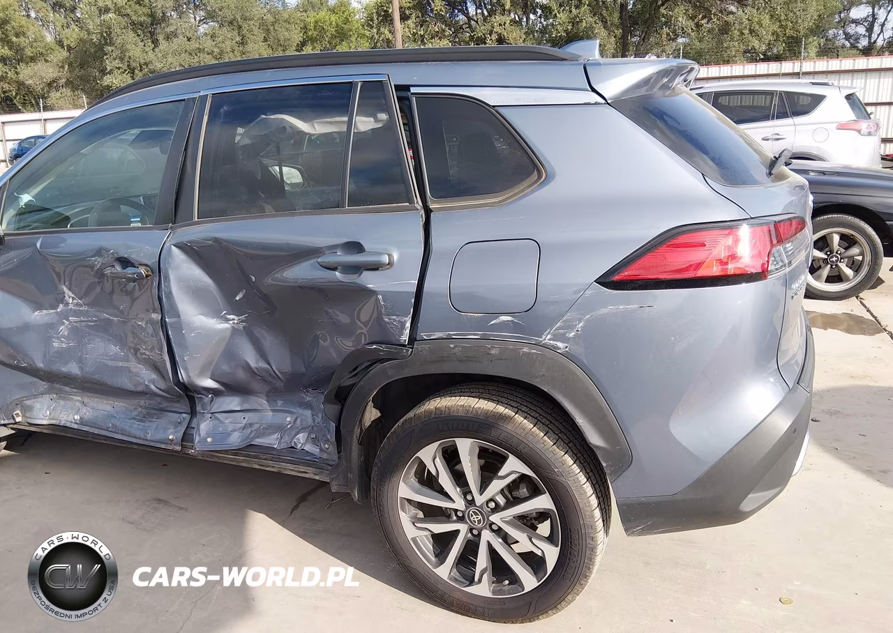 2022 Toyota Corolla Cross Xle VIN:7MUDAAAG7NV002502 - 18