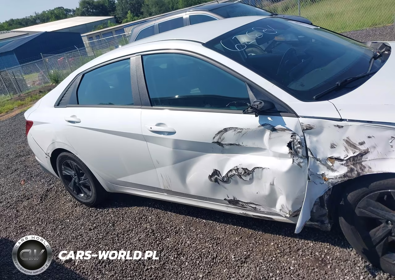 2022 Hyundai Elantra Sel VIN:5NPLS4AG2NH059779 - 13