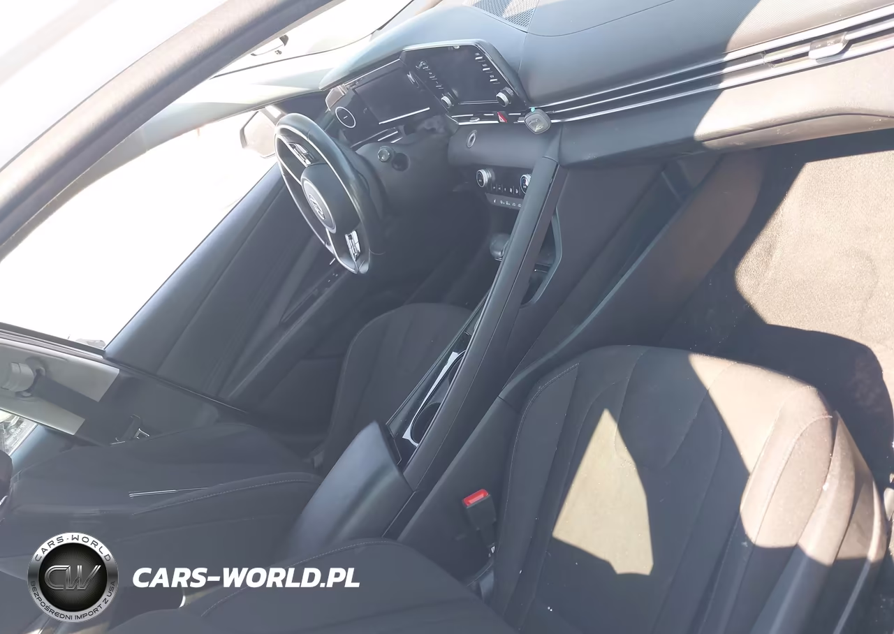 2022 Hyundai Elantra Sel VIN:5NPLS4AG2NH059779 - 5