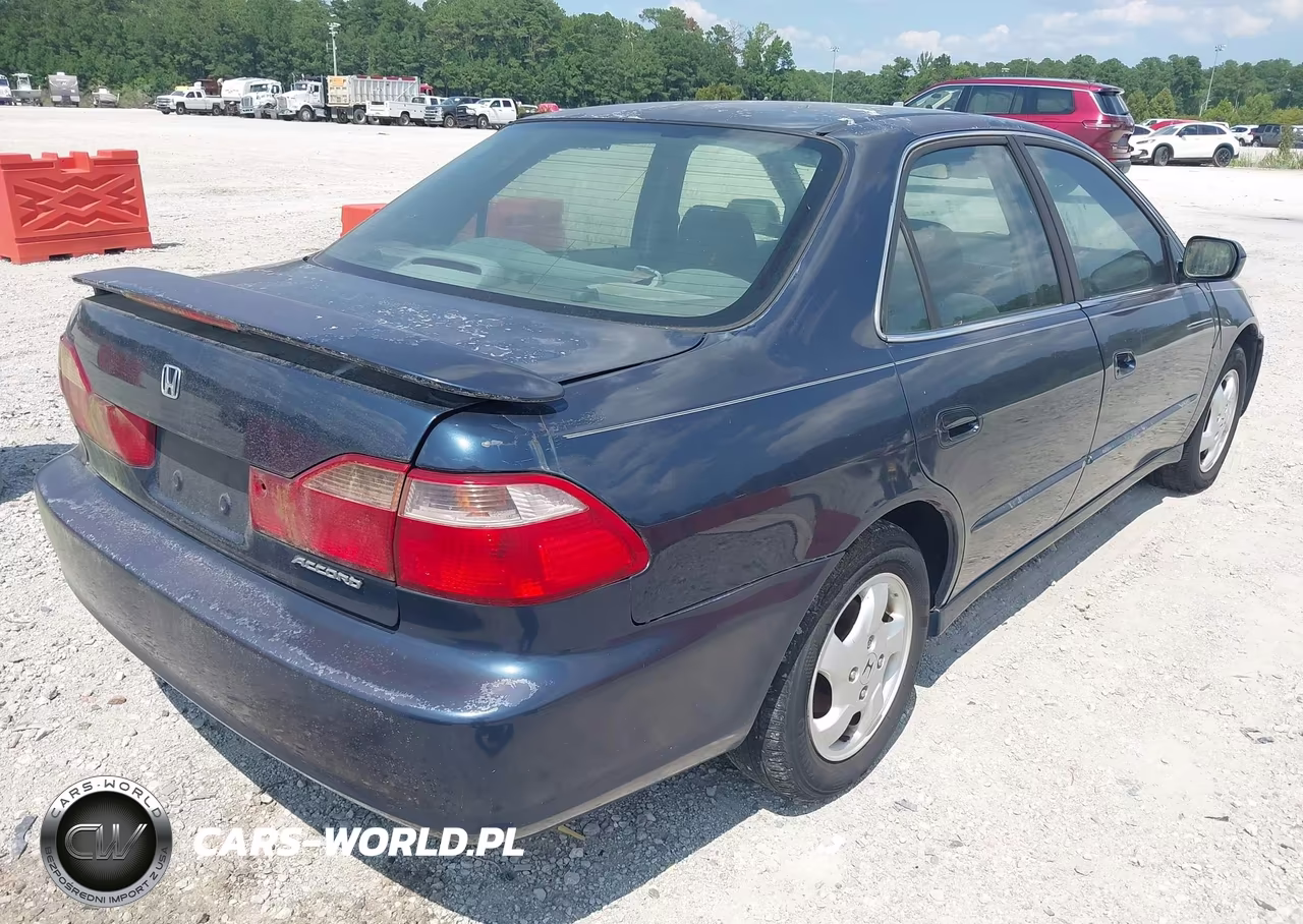2000 Honda Accord 2.3 Ex VIN:1HGCG6674YA021084 - 4