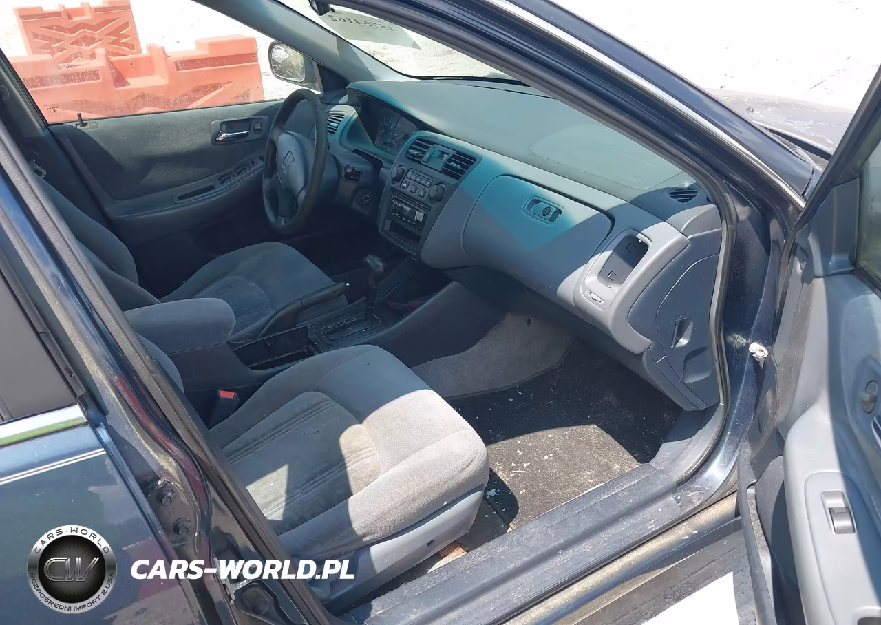 2000 Honda Accord 2.3 Ex VIN:1HGCG6674YA021084 - 5