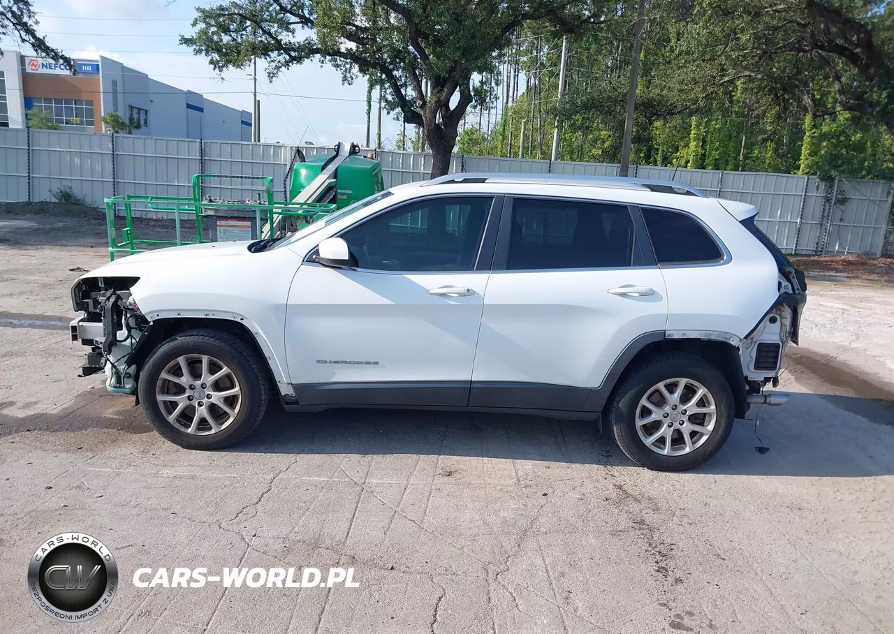 2016 Jeep Cherokee Latitude VIN:1C4PJMCB4GW155013 - 15