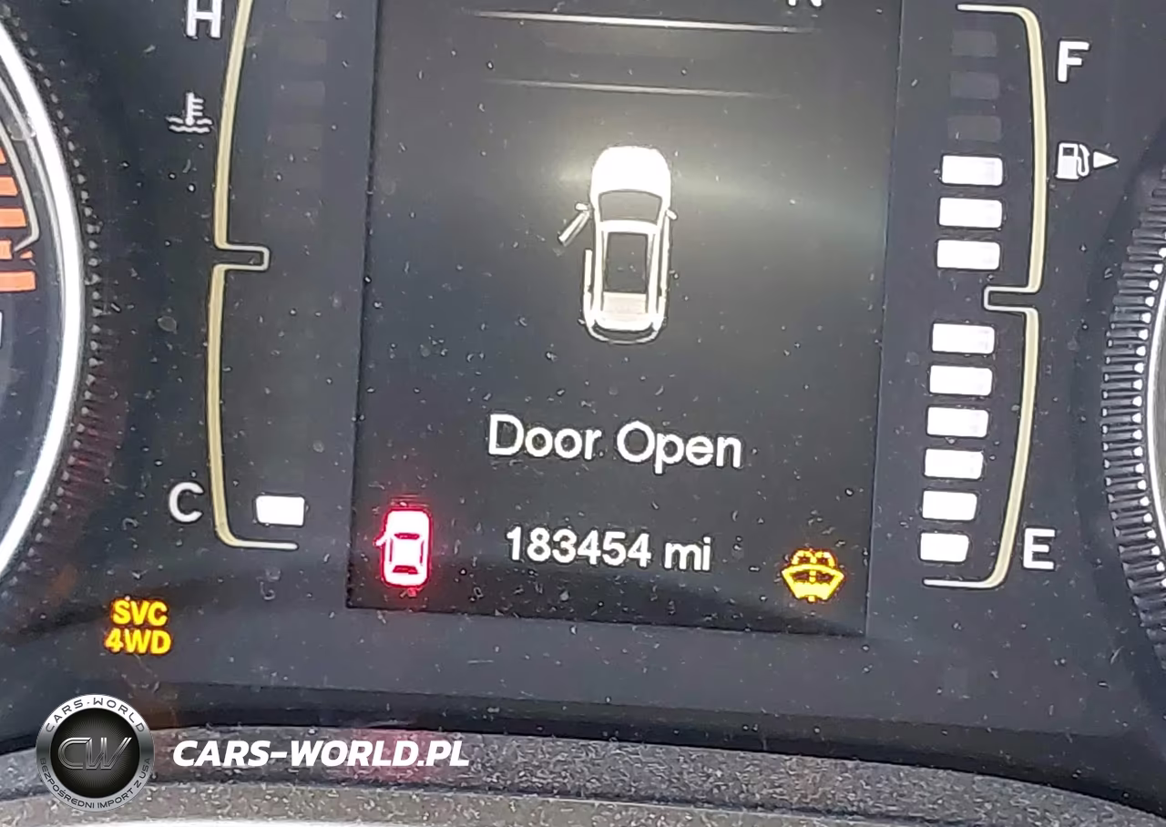 2016 Jeep Cherokee Latitude VIN:1C4PJMCB4GW155013 - 16