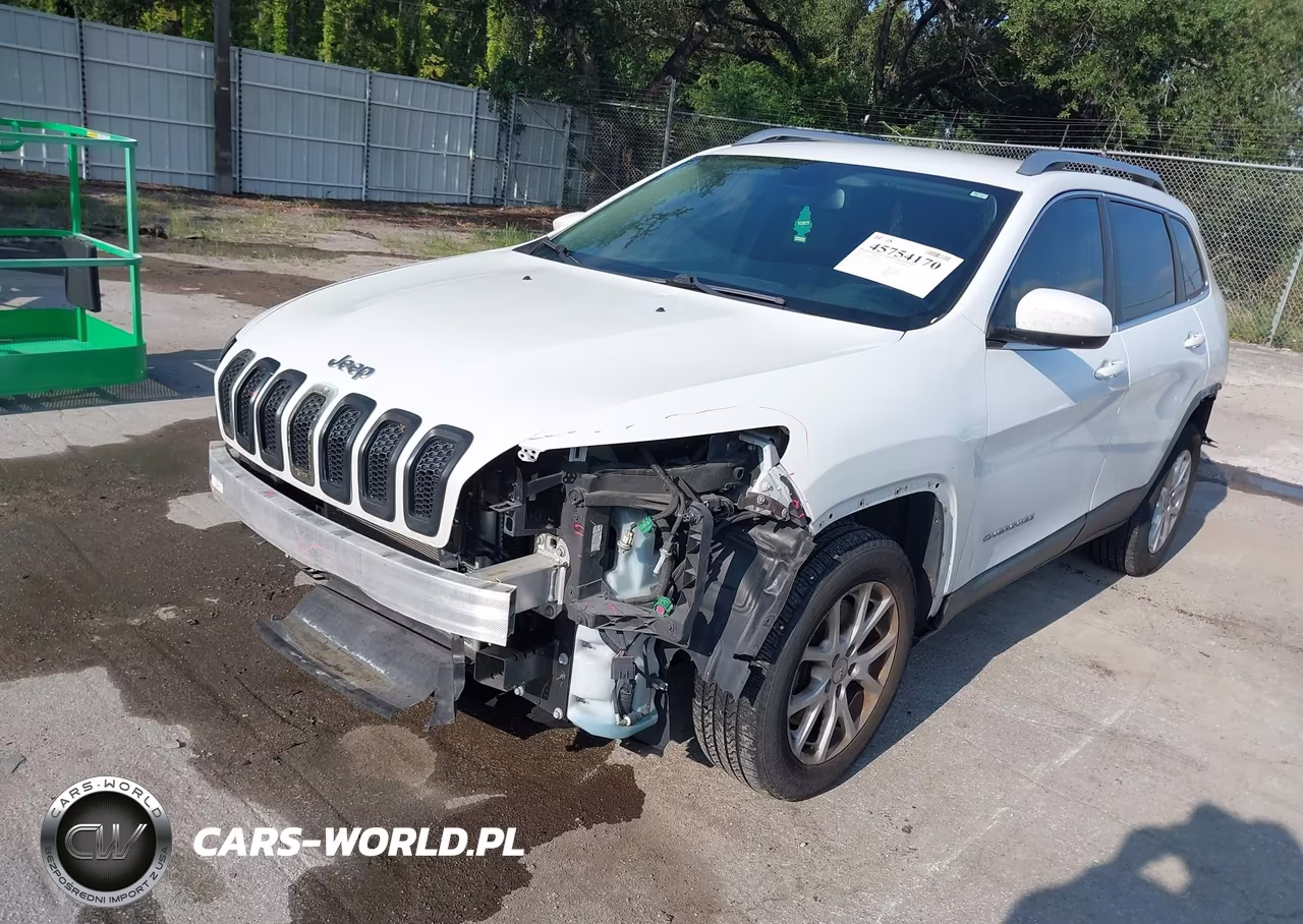 2016 Jeep Cherokee Latitude VIN:1C4PJMCB4GW155013 - 2