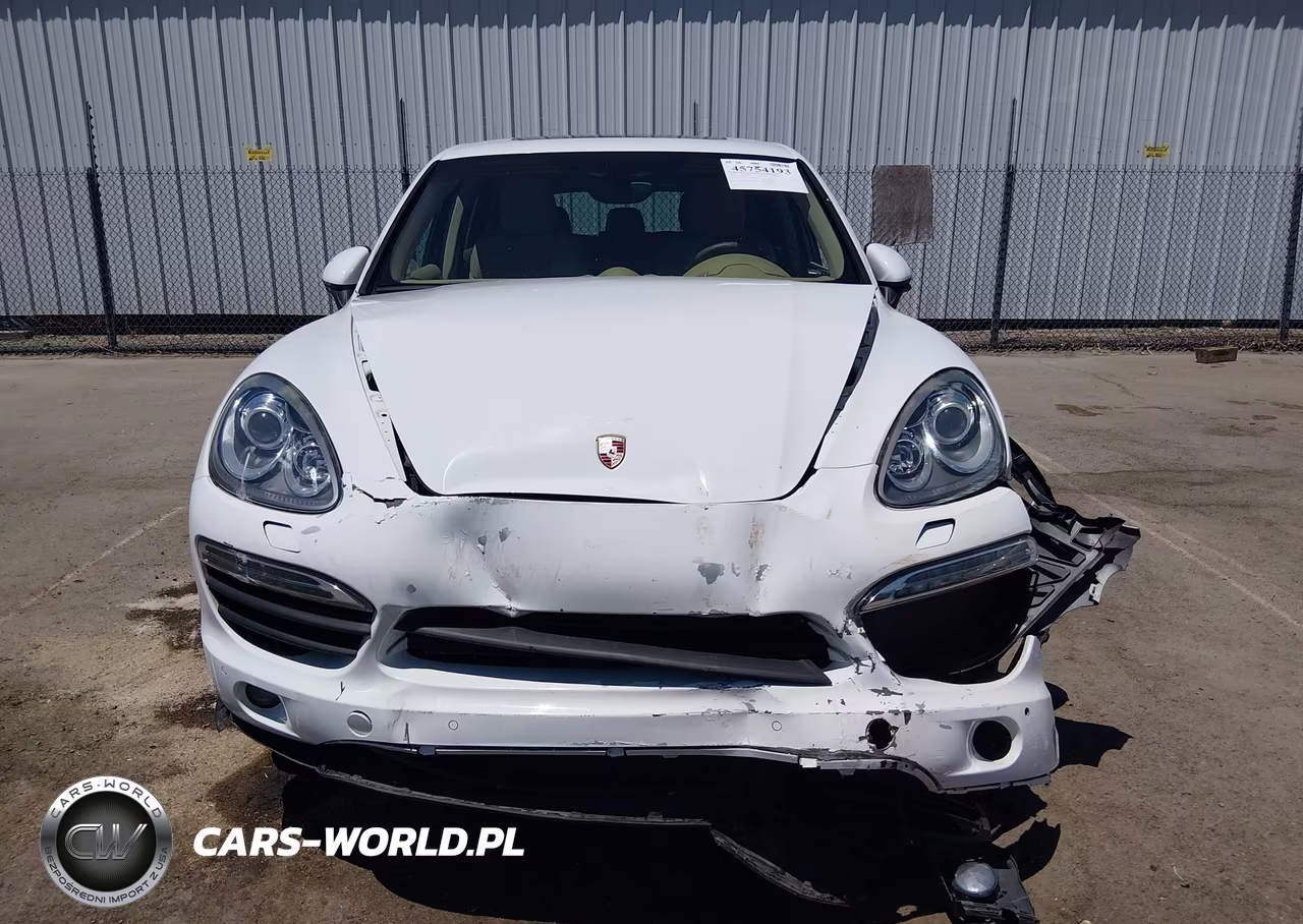 2013 Porsche Cayenne Hybrid S VIN:WP1AE2A21DLA15174 - 12